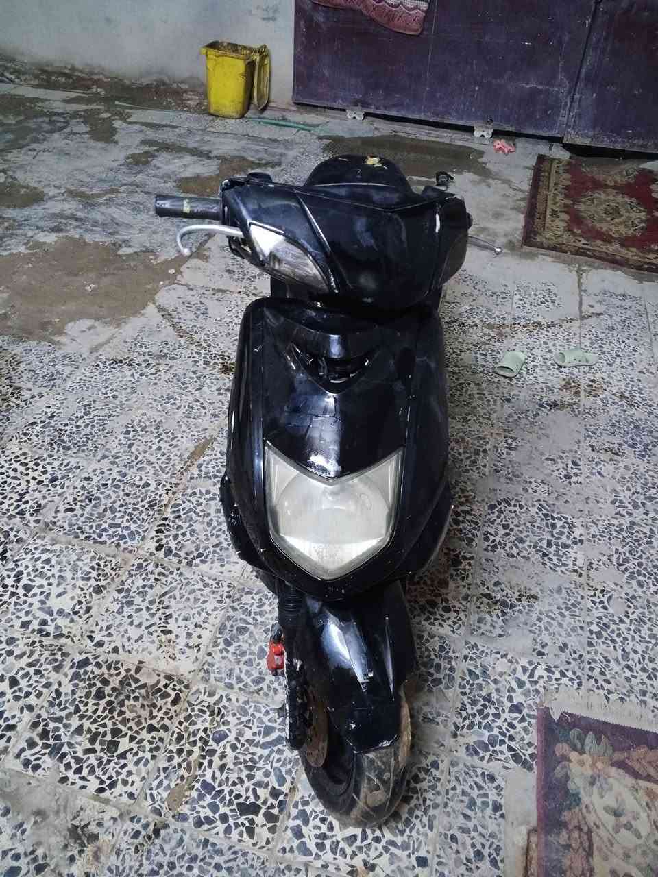 سلام عليكم شباب دراجة سكنس نثية ياباني دراجة مكينة مكفولة من تنقيص وتبخير عوزهة ترتيب سعر 300 وبيهة مجال قليل مكان بغداد حي نصر ***********
