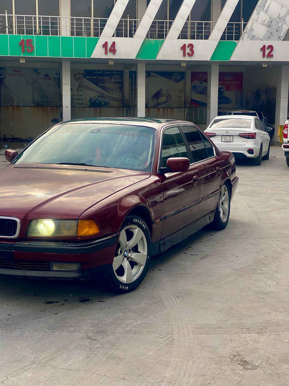 للبيع او المراوس
كاسحه مديل 1995 (رقم بصره تحويل ثاني يوم) 740اصل 

✈️تستلم ارقام انكليزي جديد كامله معاملته بس استلام✈️
مكينه كير كفاله 
تبريد شغال 
حداديه حلوه 
تخم تاير كهربائيات كلههه شغاله 
دواخل نضيفه 
تحتاج إلى ترتيب وصبغه فقط البنيد والصندوق جارد

السياره بلبصره. .....السعر 45$وبيهه مجال بسيط

***********
