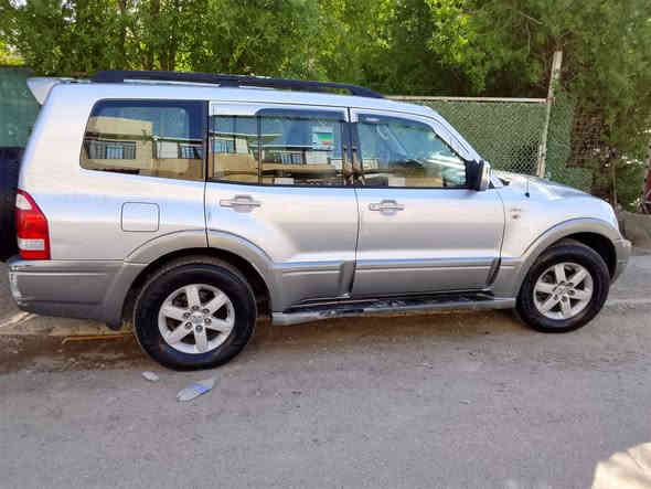 سلام عليكم للبيع باجيرو مديل 2006 سياره كفاله من صبغ مكينة كير صدر تخم تاير كله جديد  تبريد ثلج سياره حلوه جاهزة مكينة 3800 رقم بغداد تحويل مباشر مكان بغداد حي الحسين مقابيل لبانزين خانه مال حي العامل سعر 95 وبيه مجال للطيبين رقمي ‏‪***********‬‏
