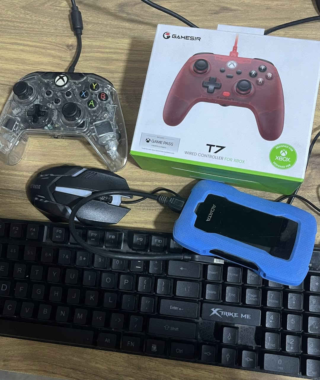 XBOX ONE S
نص تيرا ويا هارد تيرا يعني يصير تيرا ونص
جوستك گيم سير استعمال شهرين وبيهه اشتراك كارت ممستعمله
وجوستك ثاني بي درفت لازم تسوي
وبي اشتراك كيم باس شهر وشويه
وبي ذني الالعاب 
FC26 حساب مشترك
ريد ديد ريدمبشن 2 حساب مشترك
بيس 21 حساب مشترك 
وبعد ب 20 لعبه حساب مشترك
ماوس وكيبورد وسماعات هماتين هديه
كل هذا ب 200 الف قفل 🔒 بدون احراجات
مكان زعفرانيه شارع المعهد رقم *********** واتساب موجود
وموجود توصيل داخل بغداد 5 خارجهه ماعدي
