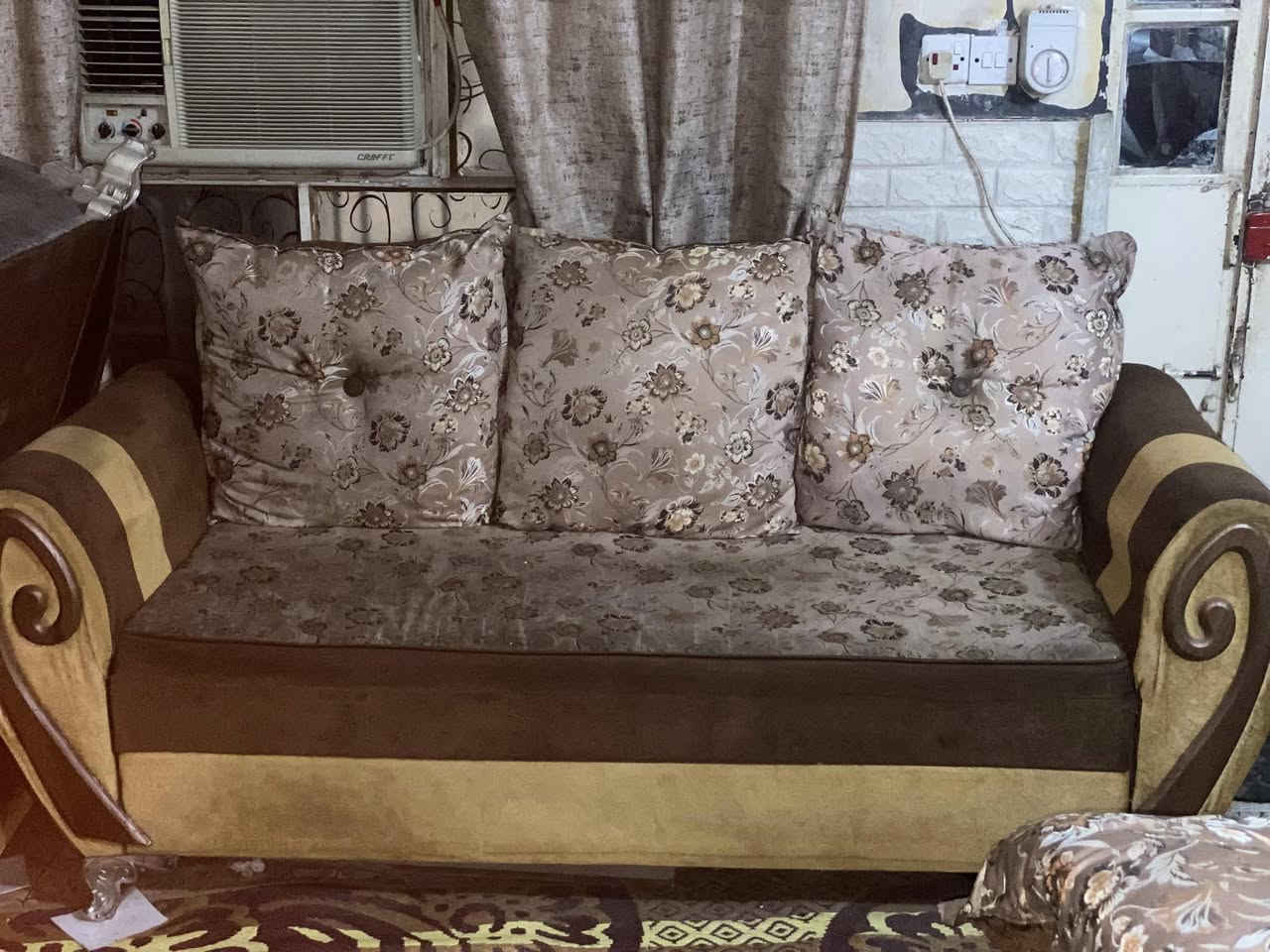 سلام عليكم 
مكلف بالنشر تخم ١٠ مقاعد السعر 75 الف وبي مجال 
مكان بغداد الامين الثانية الاتصال على الرقم 
***********
