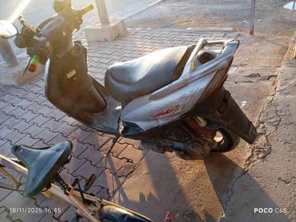 موطور سنفور للبيع ياباني نظافته حلوه وصل) 3500(***********
