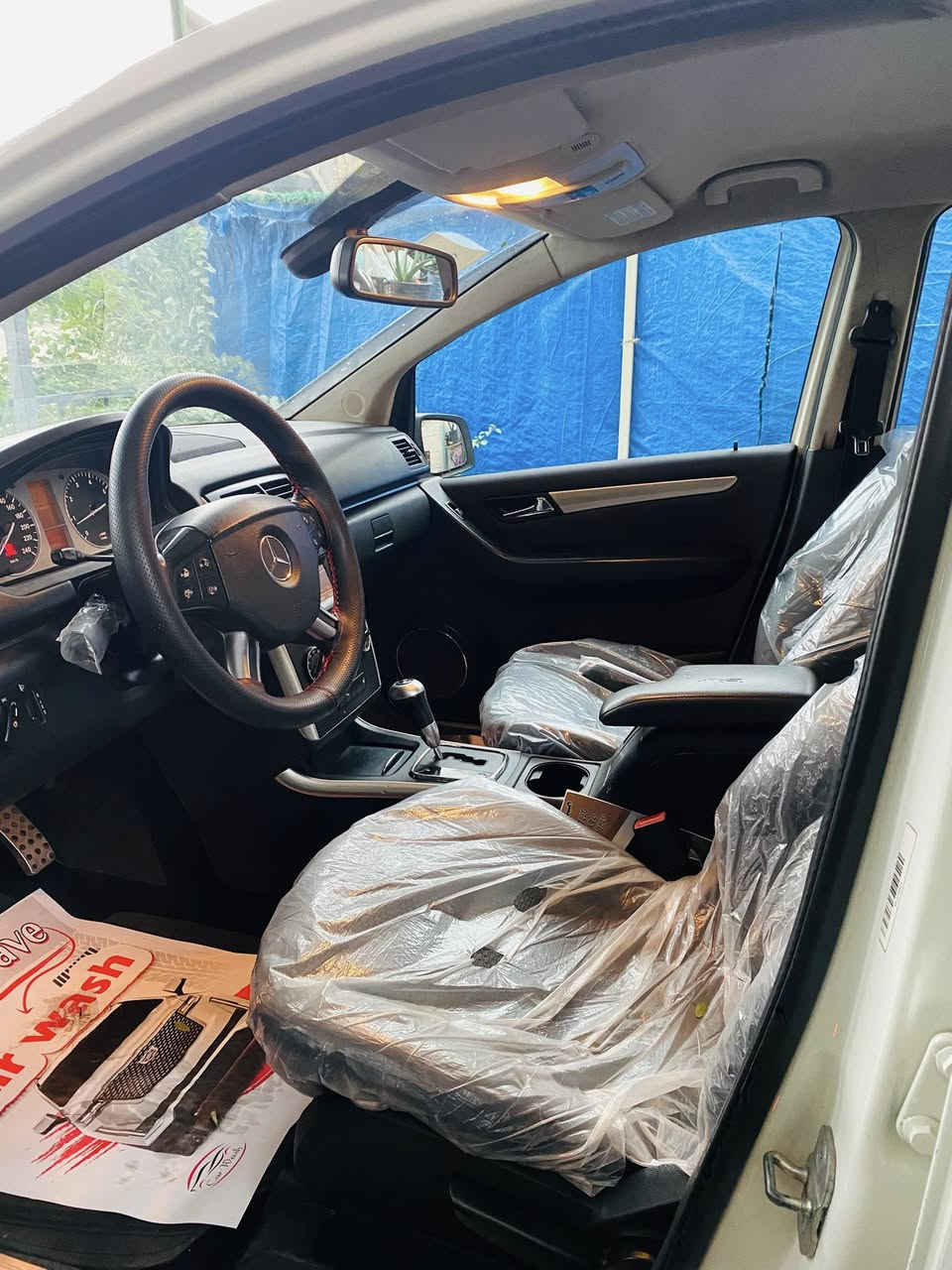 سلام عليكم سيارة سعر مناسب لميزانيه العوائل مميزه ونادره وحلوة واقتصاديه وشبابيه ونسائية وعائليه كلهن بسيارة وحده والمانيه وقوية مارسدس B class حجم. 160 موديل 2011 وارد خليجي كفاله عامة من الصبغ والبارد والشخوط ورصعات وكلشي حتى دعاميات بدون صبغ سيارة جدا جديدة محرك 4 سلندر تنفس طبيعي لا تيربو ولا هاي سوالف حاله حال النتره كير اوتو سيارة جاهزه وحلوة رقم أربيل أنكليزي بسمنه هزه جديدة تريد تحويل تريد وكاله حاظر سيارة مواصفات واضحه ميحتاج احجي عنه مكانه بغداد البياع تجي تفحص وين ميعجبك أتكفل بيه كفاله عامة من الكشر للتحويل وشرعيات سعره راح يكون 105 دفتر وخمس ورقات مجاله جدا بسيط اي استفسار ***********
