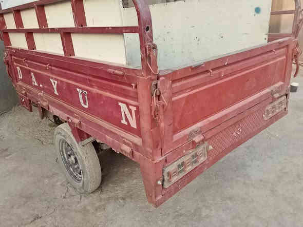 السلام عليكم ستوته لبيع موديل 17 اوراق بغداد السعر مليون وبيها مجال المكان كوت حي الحكيم الثانية  الاتصال ***********
