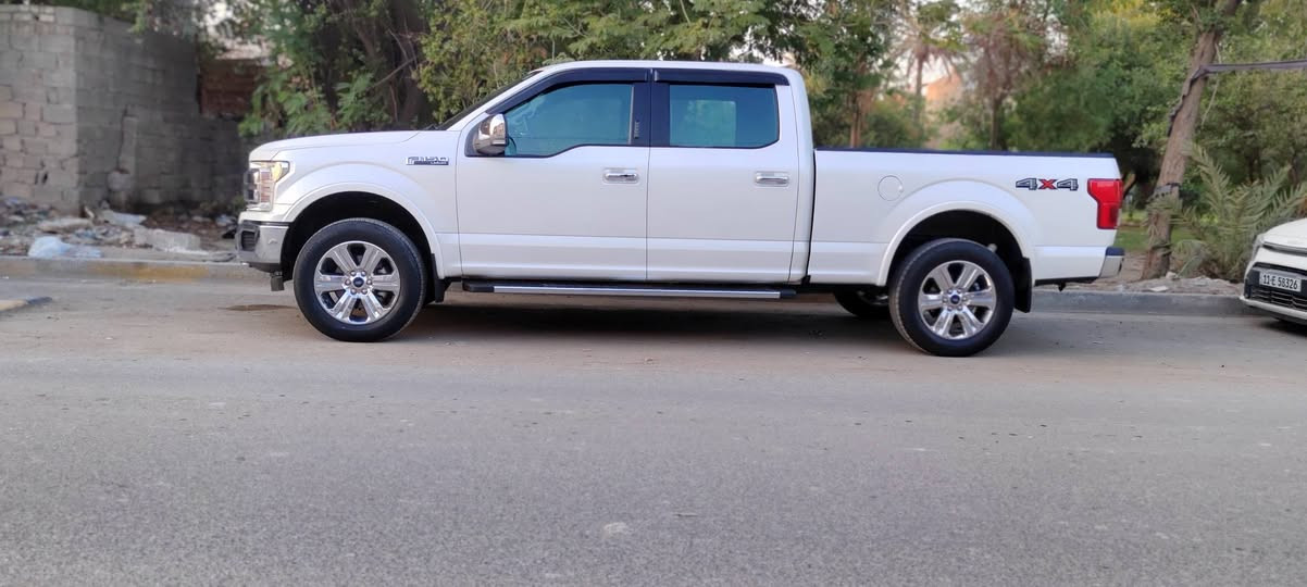 FORD 2019 فول موصفات  غاز بانزين بلاد  مكينة8V
حادث موضح بسونر واخف هم  بنرما رادرات درج كهرباء جلد كشن حار بارد كهرباء  رقم مميز صاج شاشة جبيرة زنون بلاد صندوك كهرباء  مغلف رقم بغداد مميز سكليتر كهرباء كشافات بالمري مري شفط ثلاجة دبل قمارة تاخذ 250 لتر اقتادية بالغاز جدا بدون اي نقص سيارة جاهزة الاستفسار *********** بغداد, العراق
