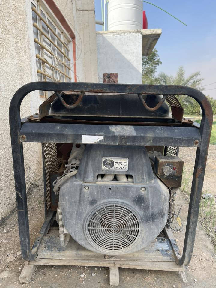 سلاك عليكم مولدة 12.0 kVA للعلم المولده بانزين السعر 800 وبيها مجال نقصها كتف وباتري فقط . مكاني بغداد المحمودية ناحية الرشيد .. ***********
