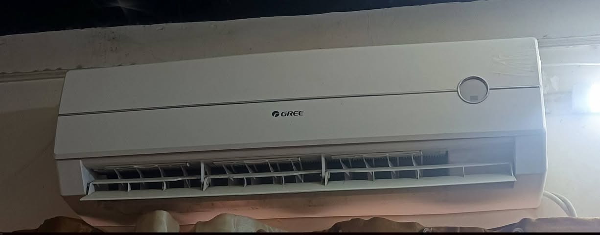 السلام عليكم للبيع سبلت كري 2 طن غاز 22 نضيف كلش برودة ثلج مابي اي نقص مشدود كامل تجي تفحص وتفتحه وتاخذه مكاني كربلاء السعر 350 وبي مجال ‏‪***********‬‏
