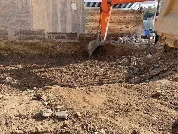 يوجد نقار واليات كامله لتفليش الدور ورفع النقاض حفر أساس تصفير القطعة نسلمك كاع بيضاء مقابل ناخذ شيش الحديد فقط   اي استفسار أتصل ***********  // ***********
