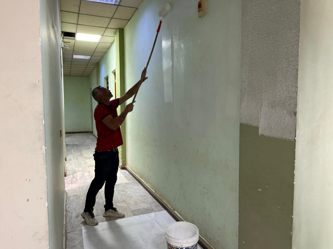 💡 صباغ متفرغ حالياً!
صبغ جدران داخلي وخارجي، معالجة الرطوبة، صبغ بيبان وشبابيك... بأيدي أمينة 👍
للتواصل أبو كرار: *********** واتساب
أعطِ منزلك لمسة جديدة من الجمال
