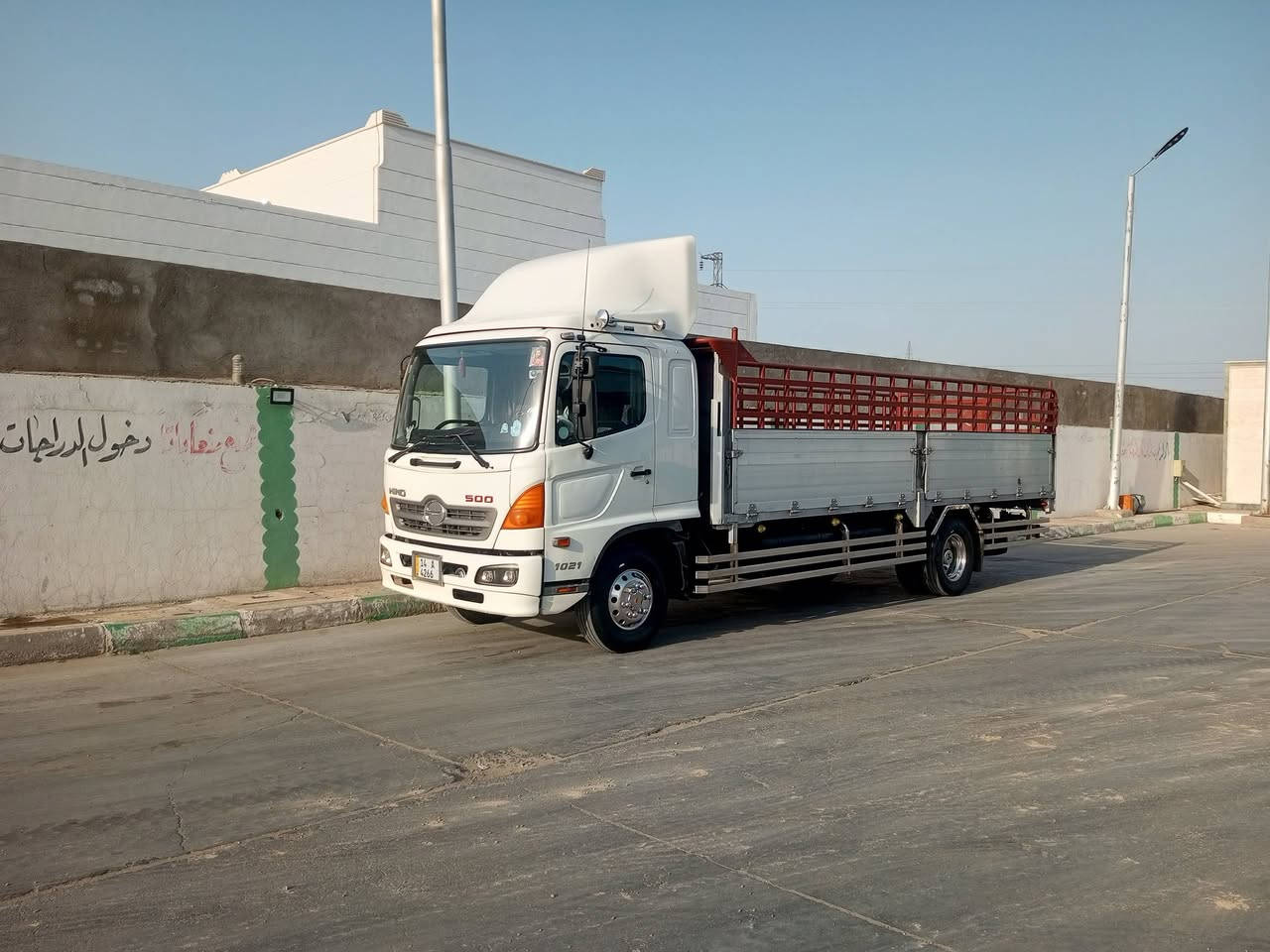 ماليزي للبيع اصل 2009 بسمي  تحويل ثاني يوم رقم دولي بصره سته وربع بلاد مكفوله كفاله عامه تايرات جدد حداديه سياره ربع متصرف عليه العنوان ناصريه ***********
