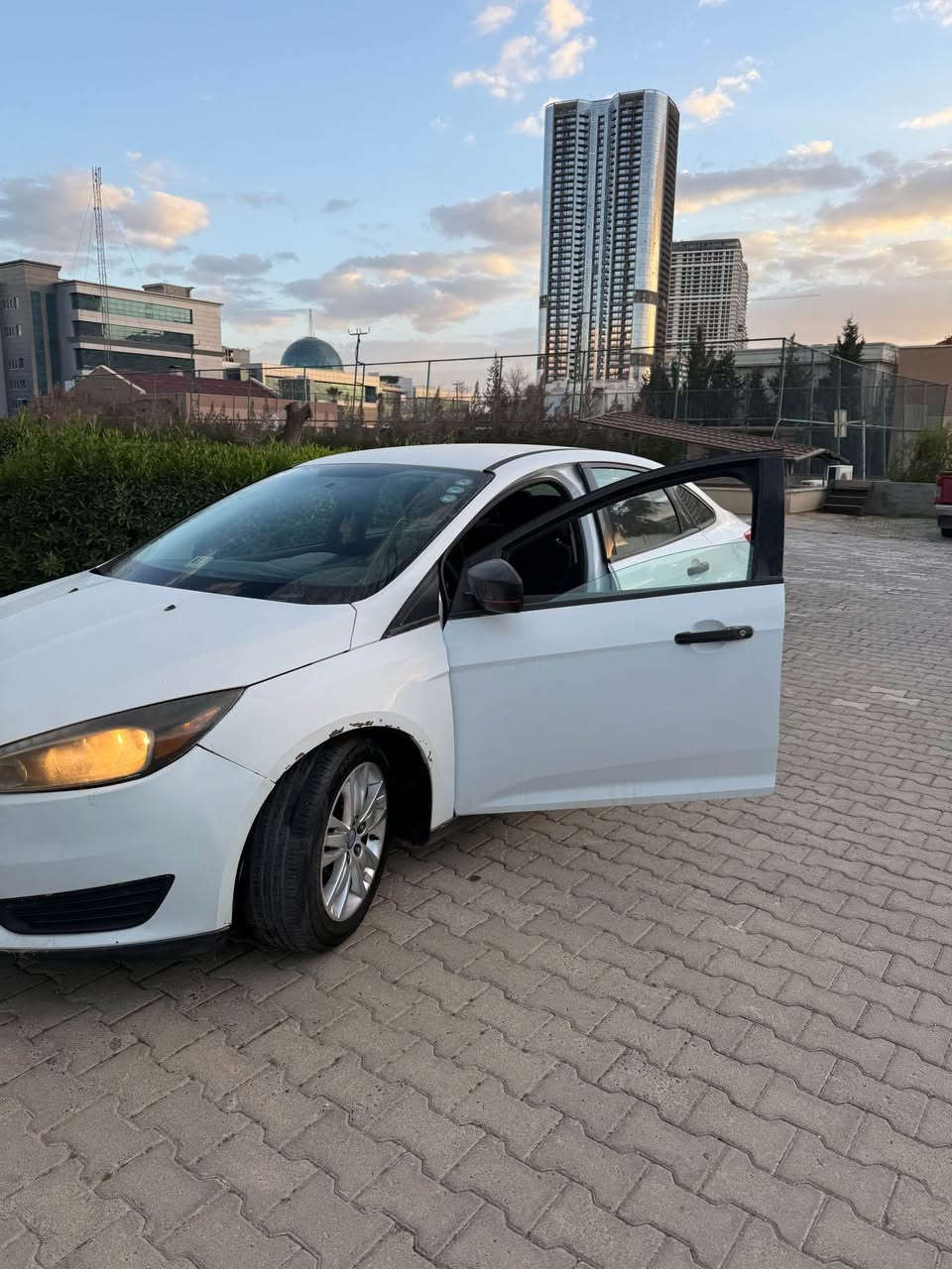 فورد فوكس ٢٠١٦
دوو بارجەی هەیە بوند و جاملخيك پشت و پيشى كبسة
مکينه و گيرى نةكراوتةوة
زور توند وتوله 
سعر ٨٨$

فورد فوكس ٢٠١٦
قطعتين صبغ بوند و جاملغ بدون داخل 
كير و مكينة بشرط مامفتوح
سعر ٨٨$ أربيل, العراق


**إذا كنت صاحب هذا الإعلان وتريد حذفه لأي سبب، رجاءا أرسل رسالة إلى الدعم الفني**