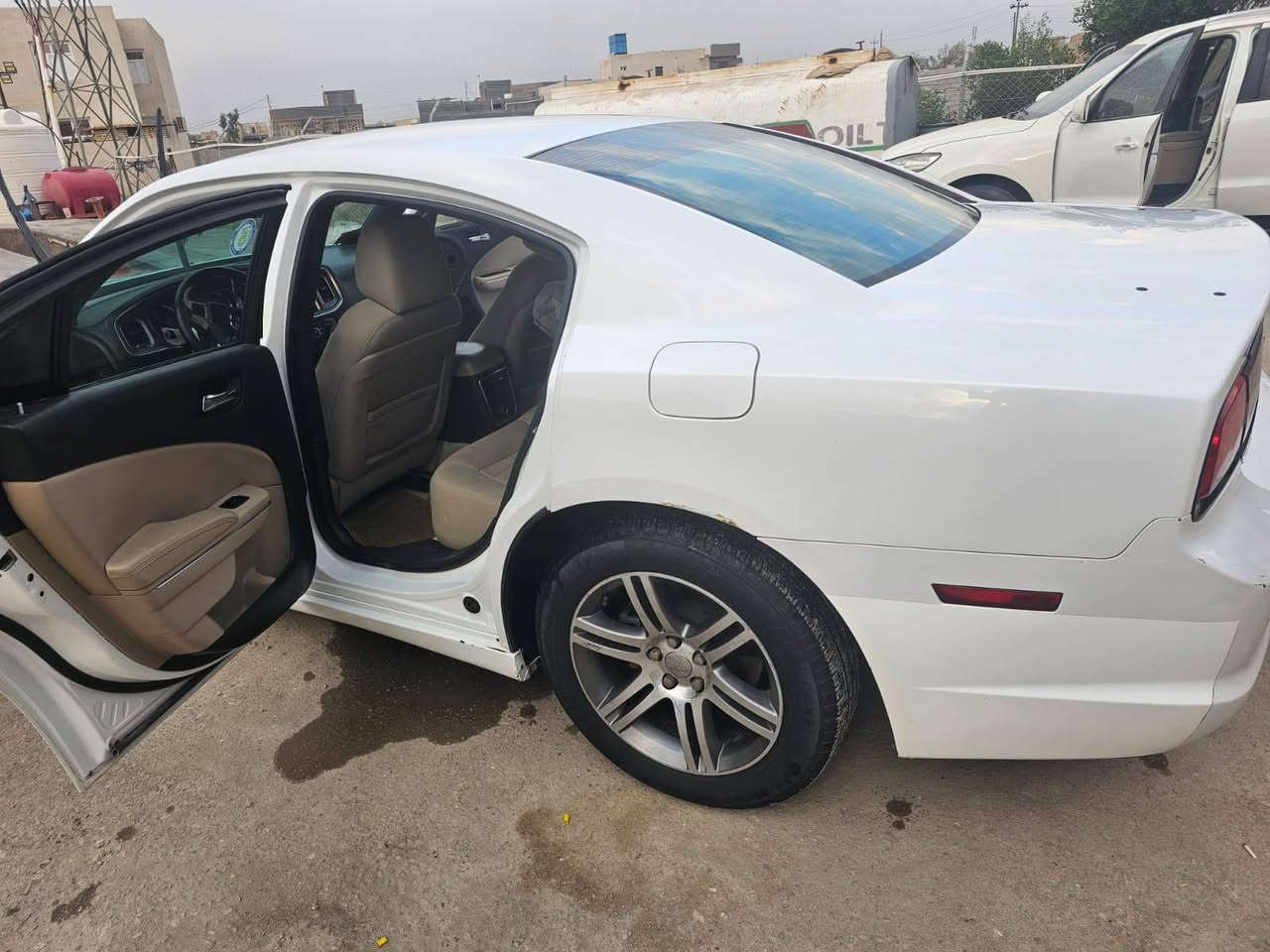 سلم عليكم جارجر 2013 خليجي بدون ايرباك بيها 3 قطع تخم تاير حداديه تبريد كله شرط السعر 150 بيها مجال  
***********----*********** الشراي يتصل غير متواجد ماسنجر
