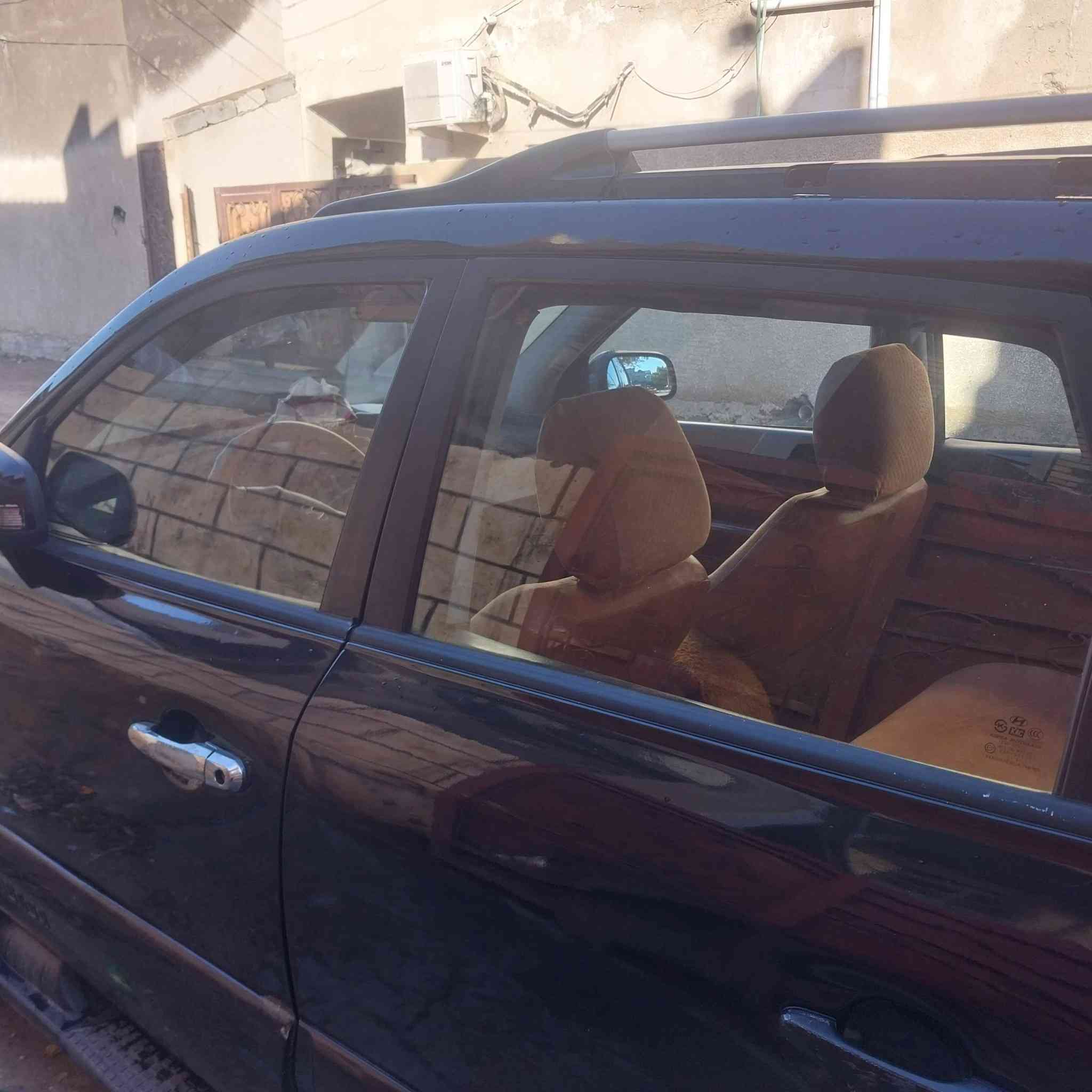 سياره توكسان موديل ٩  كوري لون أسود محرك ٢٠٠٠ رقم انبار  مصبوغه حزام محرك ٢٠٠٠
السعر ٩٥$ مكان اللطيفيه حي السلام الاتصال على الهاتف *********** او***********
