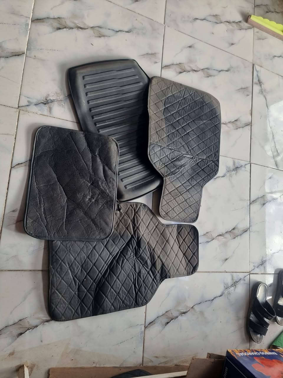 مجموعه غراض امزون باقي للبيع كلشي بسعر مناسب
***********
