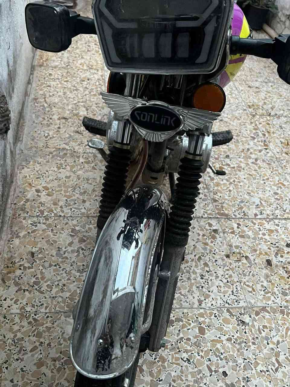 السلام عليكم دراجة ايراني 25
ماشية الف 

السعر 850بيها مجال شي قليل 
بغداد مدينة الصدر
متواجد فقد اتصال 

***********
