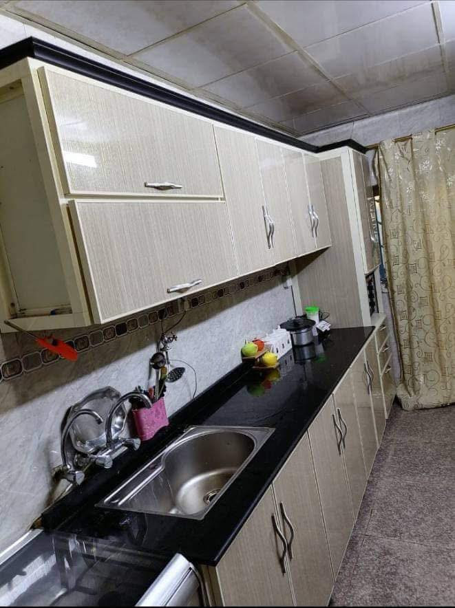 📢#اعلان عقار للبيع 

السلام عليكم ورحمه الله وبركاته

▪️الموقع 🗺️ : حي الصدر الاول

▪️المساحة ⛳ : ٢٦٩ متر  ركن على شارعين   

▪️تفاصيل اخرى :  
- يحتوي على (٤) غرف نوم 
واحدة من الغرف نظام سويت تحتوي على صحيات 
- استقبال
-صالة كبيرة 
- كراج 
- حديقة كبيرة 
- مجمع صحيات داخليه 
-مجمع صحيات خارجية 
- السقف كونكريت 
- ارضية البيت كرانيت 

كافة الخدمات (تبليط - ارصفة - مجاري )

للتواصل ***********
