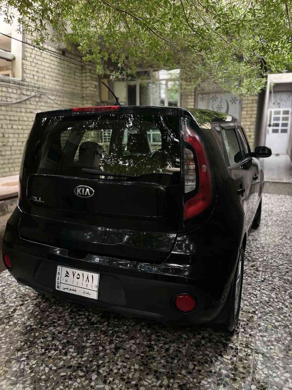 السلام عليكم ، كيا صول رقم بغداد  2018 محرك 1600 ماشية 62 الف ، وارد امريكي ضررها دعامية امامية و صار بيها طخة بالبنيد ، سعرها 125$ وبيها مجال ، السيارة نضيفة و مرتبة و استخدام شخصي ‭0771 387 5369‬
