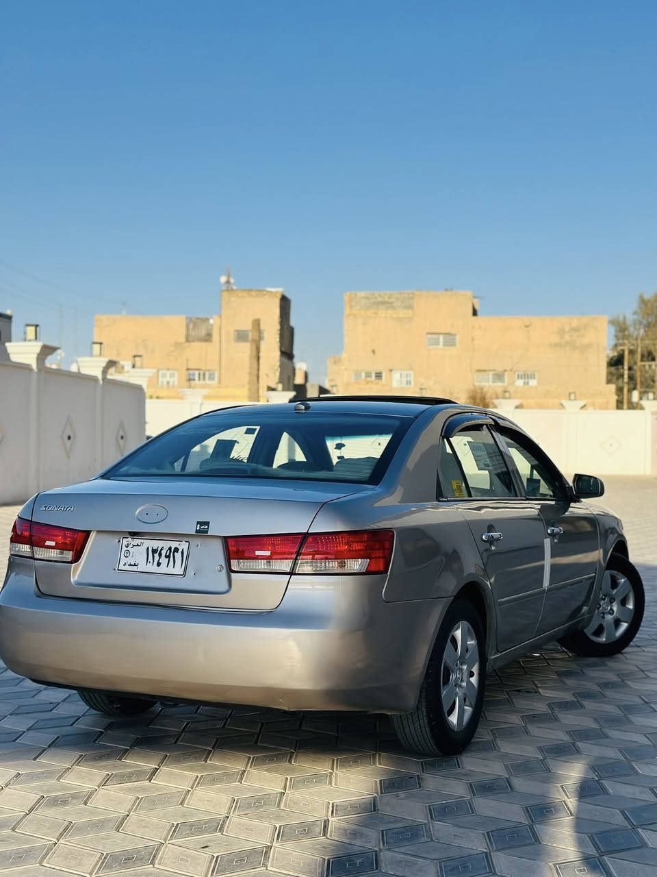 السلام عليكم
سوناتا موديل 2007 امريكي حادثها باب السايق مصبوغه عام جماليه محرك ٢٤٠٠ جاهزه من محرك كير صدر كهربائيات تخم تاير
السعر ٩٥ وبيها مجال
الاستفسار ***********
