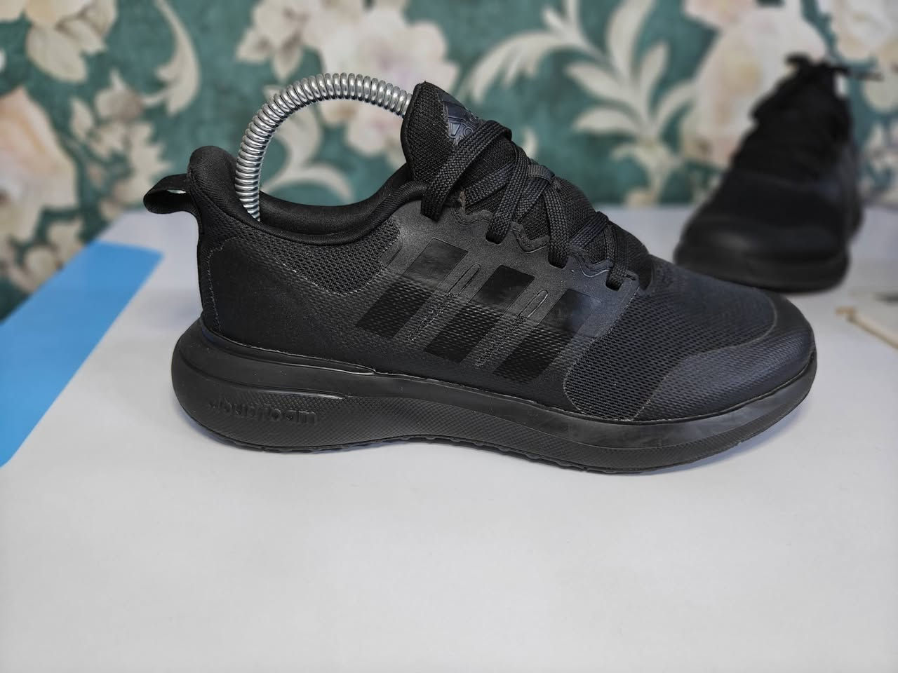 اديداس قياس 38 
النضافة 💯 
السعر 20


**إذا كنت صاحب هذا الإعلان وتريد حذفه لأي سبب، رجاءا أرسل رسالة إلى الدعم الفني**