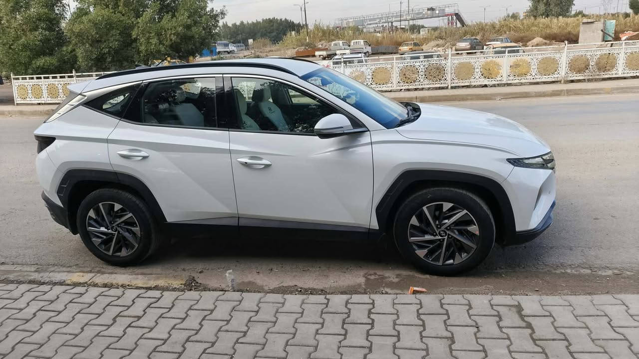 سلام عليكم 
للبيع ولمراوس حسب القناعة 
توسان  موديل 20 خليجي
كير و محرك بلادي ع شركة  ماشية 68 الف
سعر 197  وبيهة مجال  
 مكاني بغداد    
للتصال /  ‭ ‭ ‭٠٧٨٧ ٤٩١ ٤٧٣١‬
