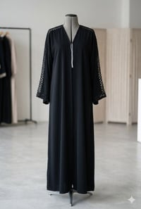 عباية • قياس ٥٤ • قماش ناعم