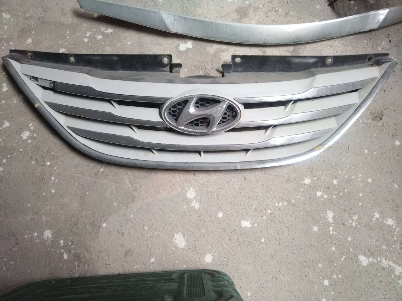 غراض سوناتا  شباك ومسجل وراديتر شغالات كلهن شلع ب ٦٠ الف ***********
