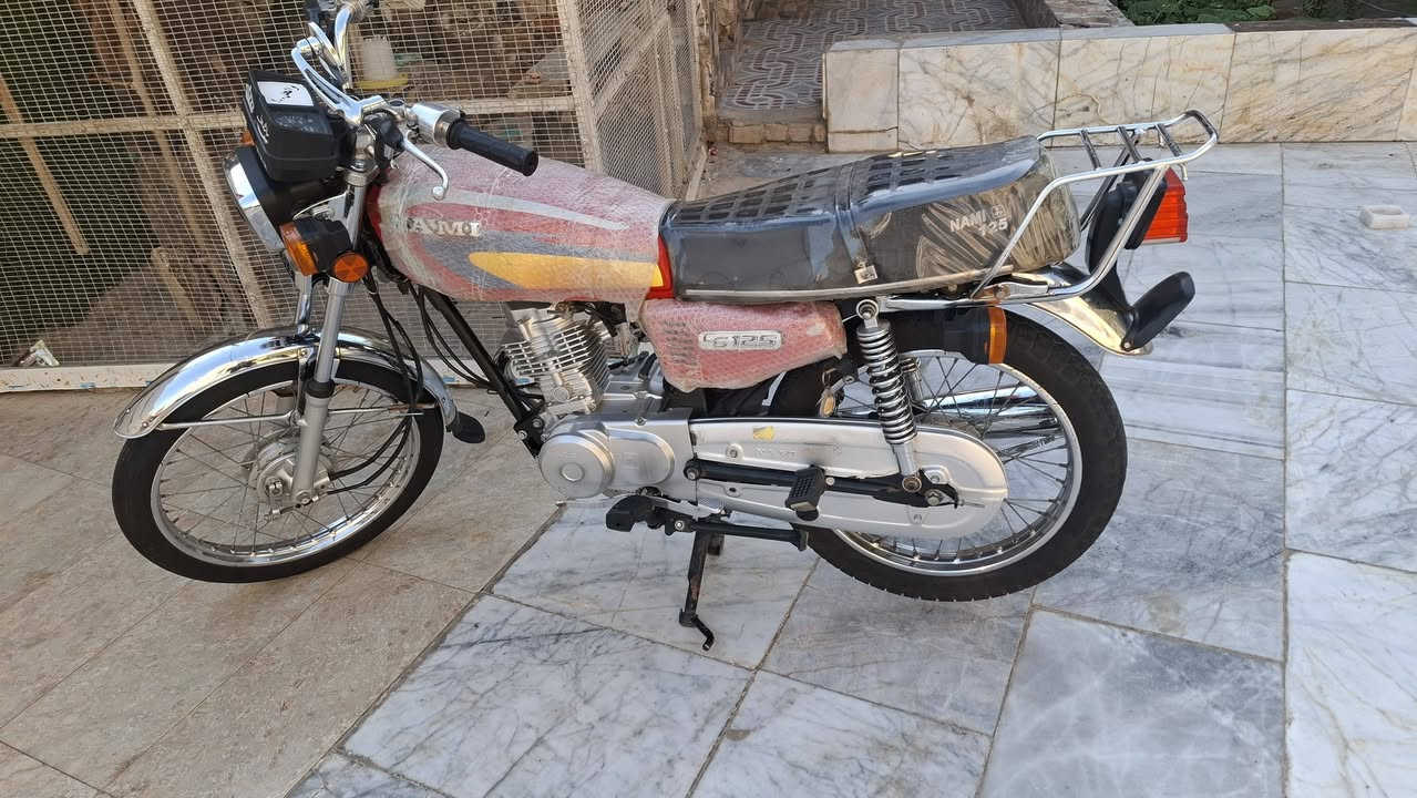 سلام عليكم دراجه 23 اوراق ما مفتوح نظيفه كلشي بيه شغال  سعر واحد و400 وبيه مجال قليل كلش لاتجي ودكلي شبيه مابيه كدامك  مكاني الفهود ***********
