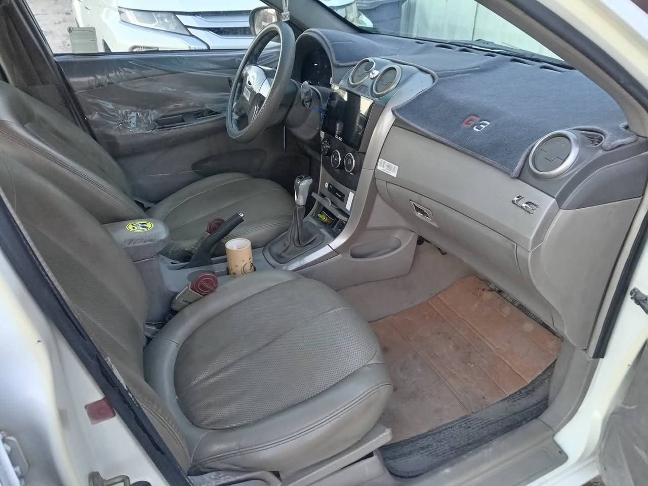 بي وايدي G3 موديل ١٣ كير عادي مكينه وكير خير من الله صدر امامي خلفي جديد طخم تاير تبريد سياره جاهزه من كل النواحي غرفه بلاديه سنويه ورقم وهزه جديد بسمي مكانها شهداء السيديه *********** السعر ٥٦
