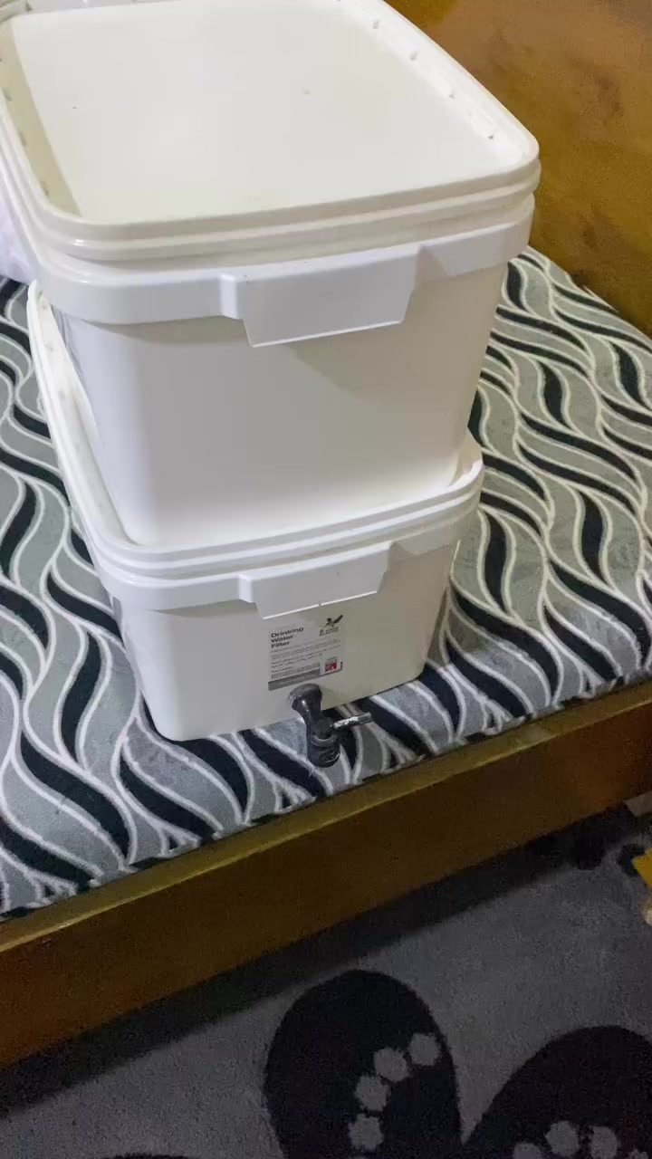 مصافي مال ماي
عدنه هاذا   وعدنا شكل اسطواني بلستك وعدنه ستيل فخار اصلي  ***********
