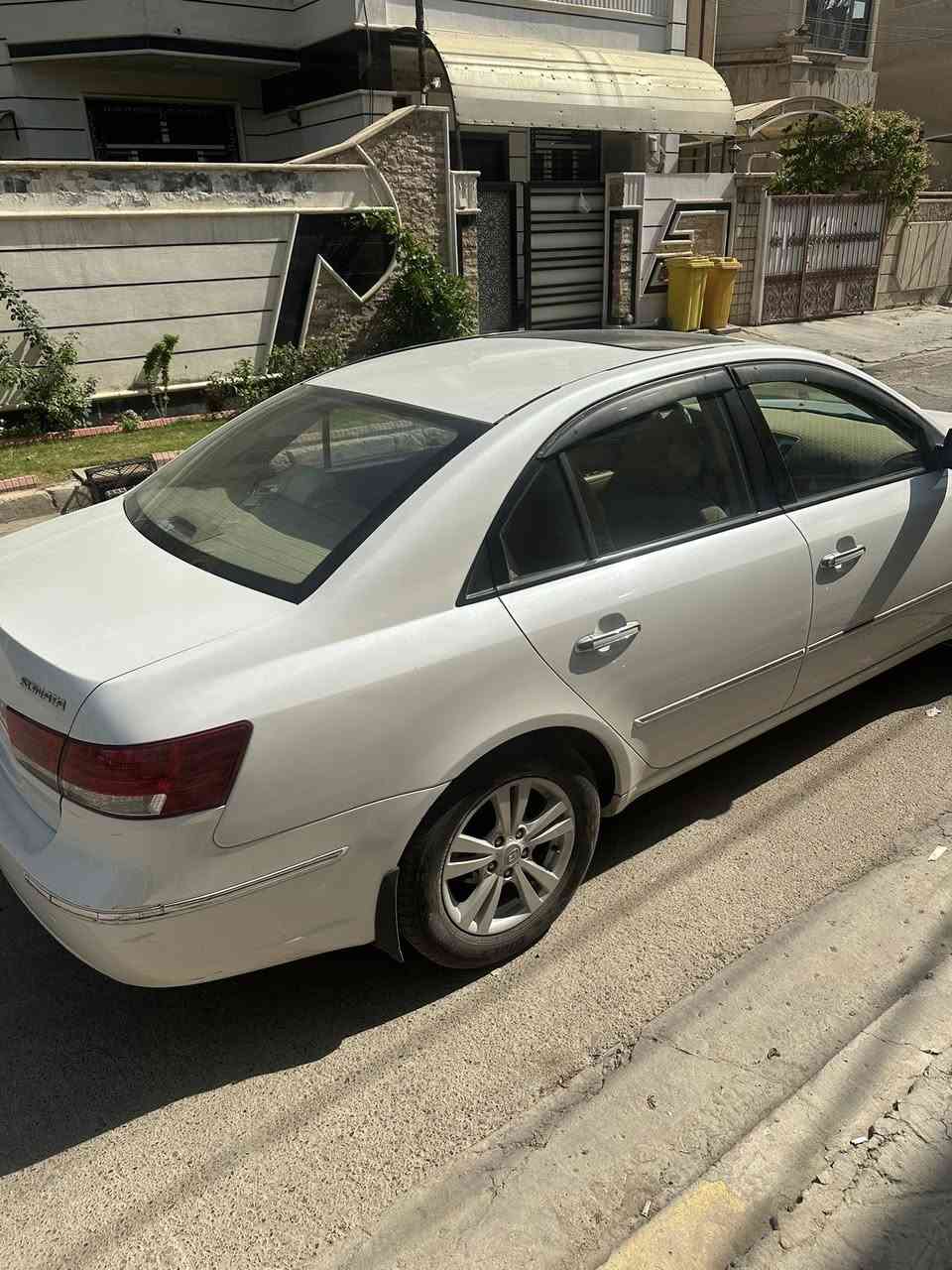 سوناتا مديل 2010 اصل  خليجي دواخل عسلي
سياره شرط كارتون  وبيه 3 قطع صبغ اثر شخوط خليجي سياره جديده كلش احله من صور جاهزه من كلشي مكينه كير كفاله
 تبريد ثلج حداده تخم تاير 
 مكينه 2400 دوش بانزين  اصل سياره شاشه كامره دواخله جديد سلايد ماشيه 145 الف حقيقي
السعر 115 وبيه مجال بسمي تحويل ثاني يوم رقم بغداد
رقم الهاتف ***********
مكان بغداد الدورة ابو طياره
