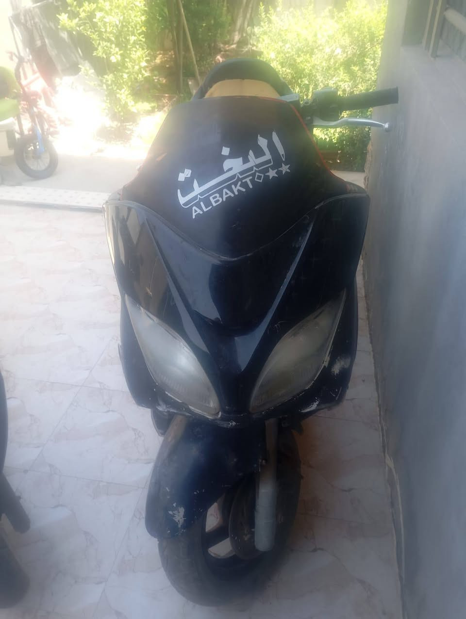 فورزه صفر ٨ بصمه دراجه مكيتنها نضيفه نكره نقصها بس سن مال روله يصير بل قلاوز ودراجه كبالك يرادلها ترتبيات بصطيه  قيم واخذ بل يرضي بي الله مكاني حله مركز تفاصيل خاص ولرقم ***********
