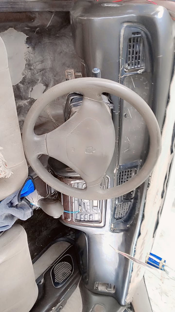 السلام عليكم. بطه للبيع السعر 30 وبيه مجال  رقم بغداد سنويه صاقطه. ب19 تريد وكاله تريد مداور راعيه موجود شاصي مكفول مكينه خير من الله الكير جديد توني شاده حاويه.   الحداديه زينه. الكشر شوف العين. سياره شغاله كبل للشارع علما القماره متجابه وبيه خياسات .  مكان ذي قار سوق الشيوخ. العكيكه الشراي يتصل وبخدمته ***********
