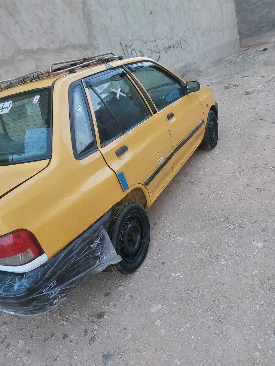 السلام عليكم سياره نوع سايبه مديل ٢٠١٣ للبيع رقم بغداد  مكان السياره كربلاء  ومالك السياره يريد امداور سياره نضيفه السعر ٢٨ وبه مجال با سعر رقم مبايل ***********
