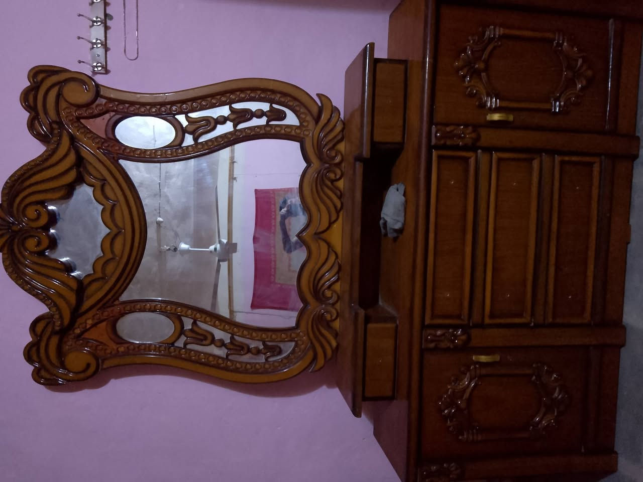 غرفه نوم البيع صاج تزگام جديده كلش تصال عله رقم الهاتف *********** السعر 600وبيهه
