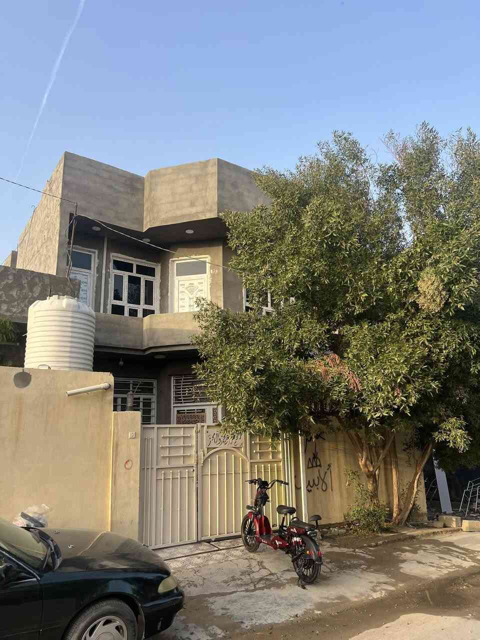 يا الله
السلام عليكم 
دار للبيع المساحه 150م
وجه 7.5نزال 20م
طابقين شغل درجه أولى طابو زراعي 
كامل من كل شي 
التحرير الحولي زراعي محمد ليلى يبعد عند جامع المدينه المنور 20متر فقط مثل مواضح عندك 
بيع فقط بدون مراوس الشراي يتصل ويدلل 
***********
