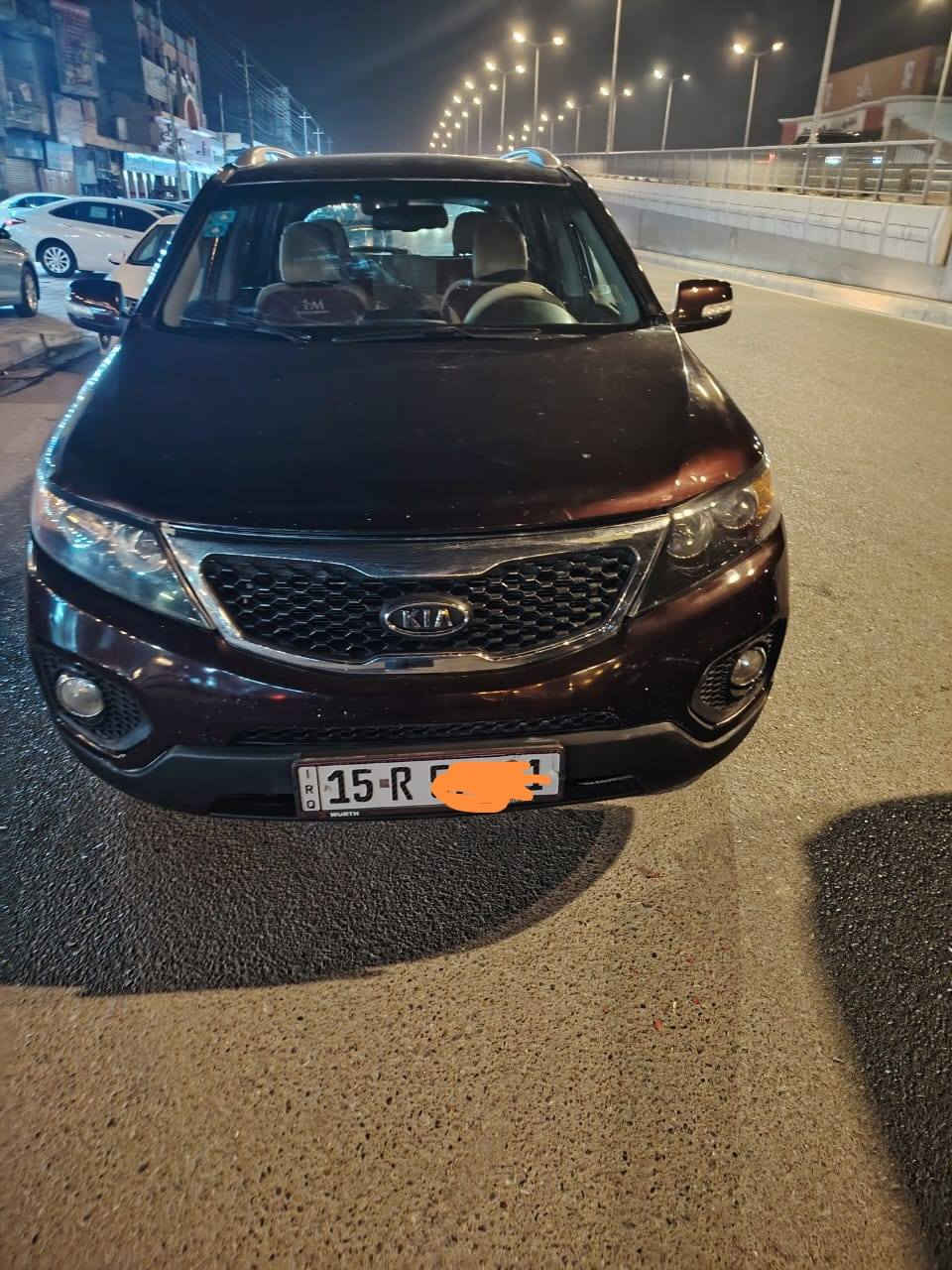 السلام عليكم
سورنتو 12. وارد أمريكي سياره بيه 3 قطع صبغ بدون دواخل 

سياره مكفوله. شواصي. لغد. محرك. كير. كلهن كفاله 

مواصفات. محرك 6 سلندر. 7 راكب. اشاير بل مري. تحكم استيرن. كامره خلفيه +حساسات خلفيه.نظام AWD. سياره فول مواصفات عدا بنوراما.

رقم انبار دولي بسمي تحويل ثاني يوم

            مكان سياره الأنبار الفلوجه الاستفسار عن الرقم

               ***********
