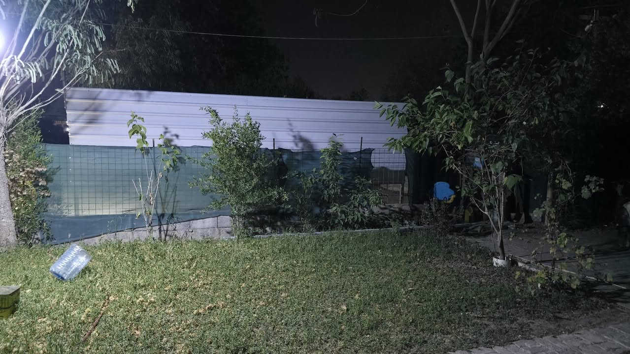 🏠خانو دووقات ژێرخان بۆفرۆشتن
📏ڕوبەر:100مەتر 10×10
📌کەلار/شەهیدان نزیک پەروەردەی گەرمیان
🔸شوێنێک نڵیابی هەیە
🔸تاپۆیە
🔸پێشی باخچەیە
🔸خانویەک پاک وجوانە فوول کاشیە
🔸قاتی یەکەم مەغربیە
🔸قاتی خوارەوەی پێک هاتوە لە ژووری مێوان و هۆڵ و مەتبەخ
🔸قاتی سەرەوەی سێ ژوور نوستن و مشتەمەلات
🔻بۆزانینی نرخ زانیاری زیاتر پەیوەندی بکەن بە عقارات شێروانە
☎️📞 ***********زانیار
