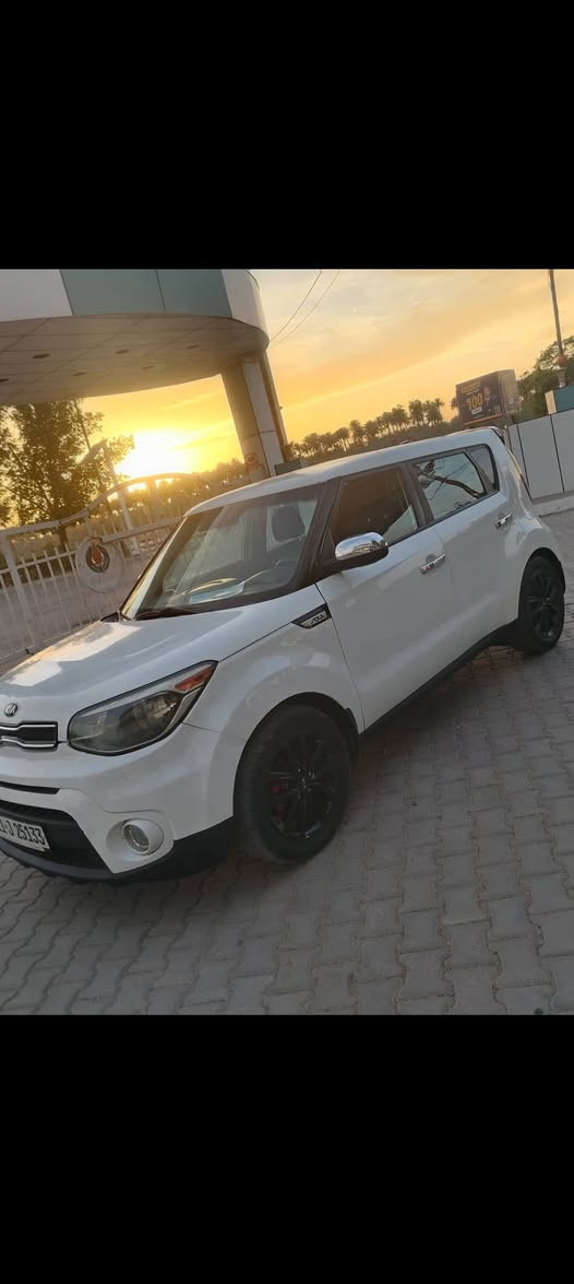 صول وارد امريكي 2018محرك 2000ضرربنيد فقط بدون دواخل رقم سليمانيه جديد السنوية ل29سيارة نظيفة وجديدة ومال بيت مواصفات الصول المعروفه كير ومحرك وصدر وتبريد وتخم تاير كله جديدة السعر 115وبيه مجال قليل للاتصال على الرقم ***********والسيارة موجودة في بعقوبة.
