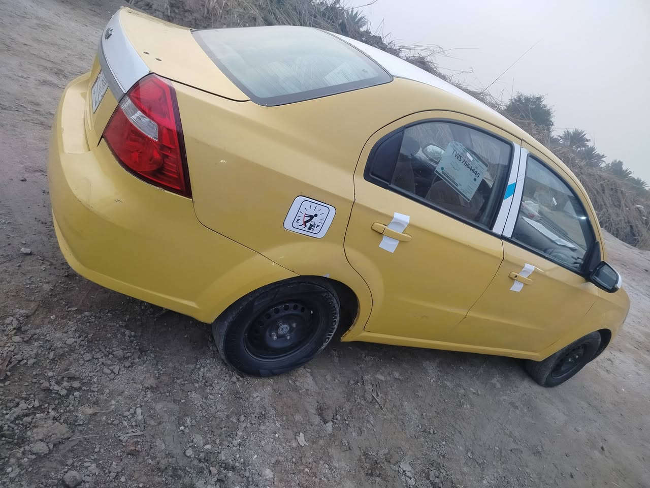 سلام عليكم للبيع سياره افيو موديل 2007 كشر مكفول مكينه وحداديه وكير ودواخل كهربائيات كلها شغاله سنويه ما منتهيه بسمي مصفره هيئه وغرامات داور شوكت ما يعجبك والله سياره جاهزه خير من الله سعر 43 رقم موبايل *********** رقم قادسيه بسمي
