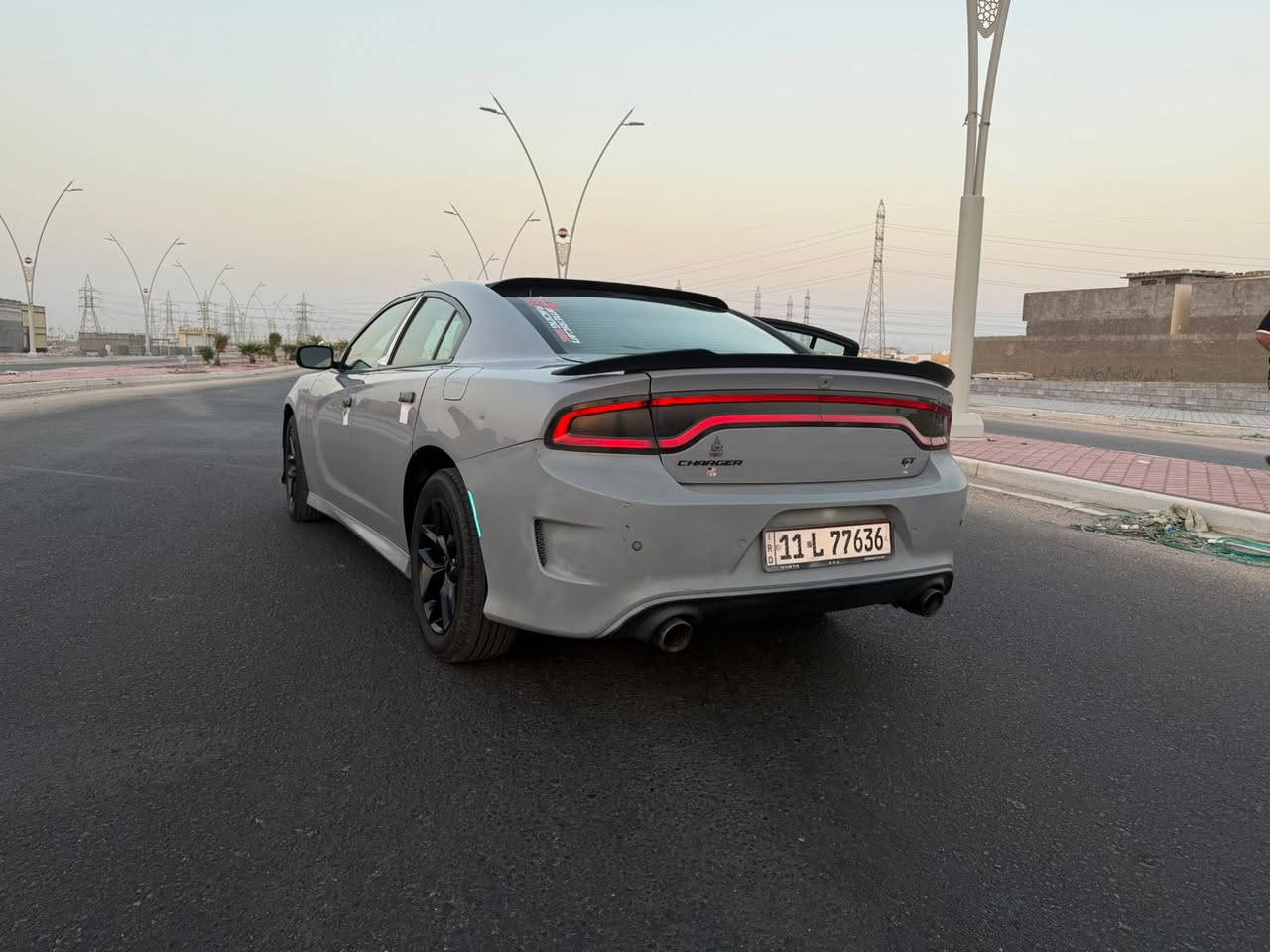 سلام عليكم
جارجر Sxt محدثة GT

موديل 2020  رقم بغداد 

السيارة باسمي تحويل ثاني يوم 

اللون السياره سموك

ضربته جاملغ وبنيد وصار بيه ضربه بالعراق كلش خفيفه ناشره بالصورة  

ماشيه ٦٥ mil 

مكان السياره في البصرة 

رقم الهاتف ***********

السعر ٢٢٠
