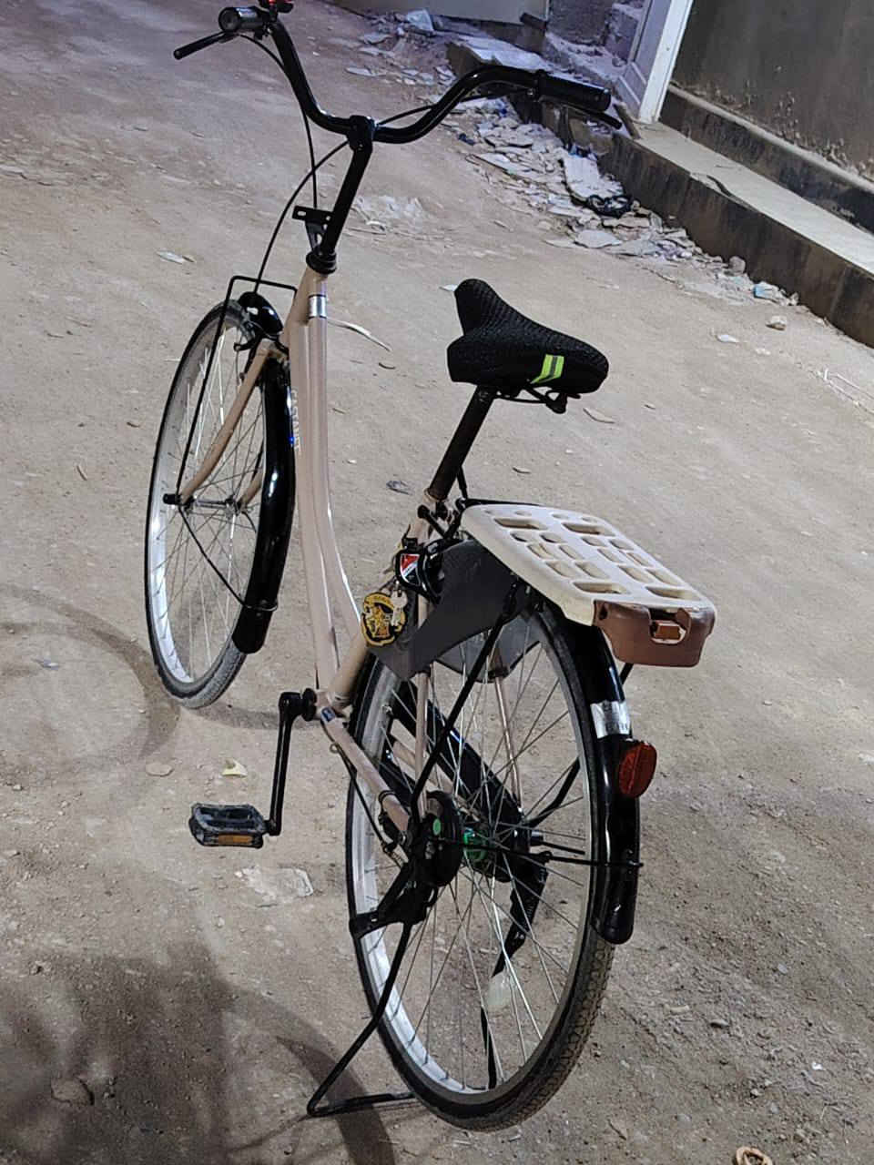 السلام عليكم ورحمة الله
الحلال للبيع موديل 22 
نضافهه فولل بل حقيقه احلا من الصور 
مكان نجف كوفه الاستفسار ***********
