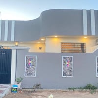 بيت مجمع بيتي٢ • ٢٠٠م • بناية حديثة