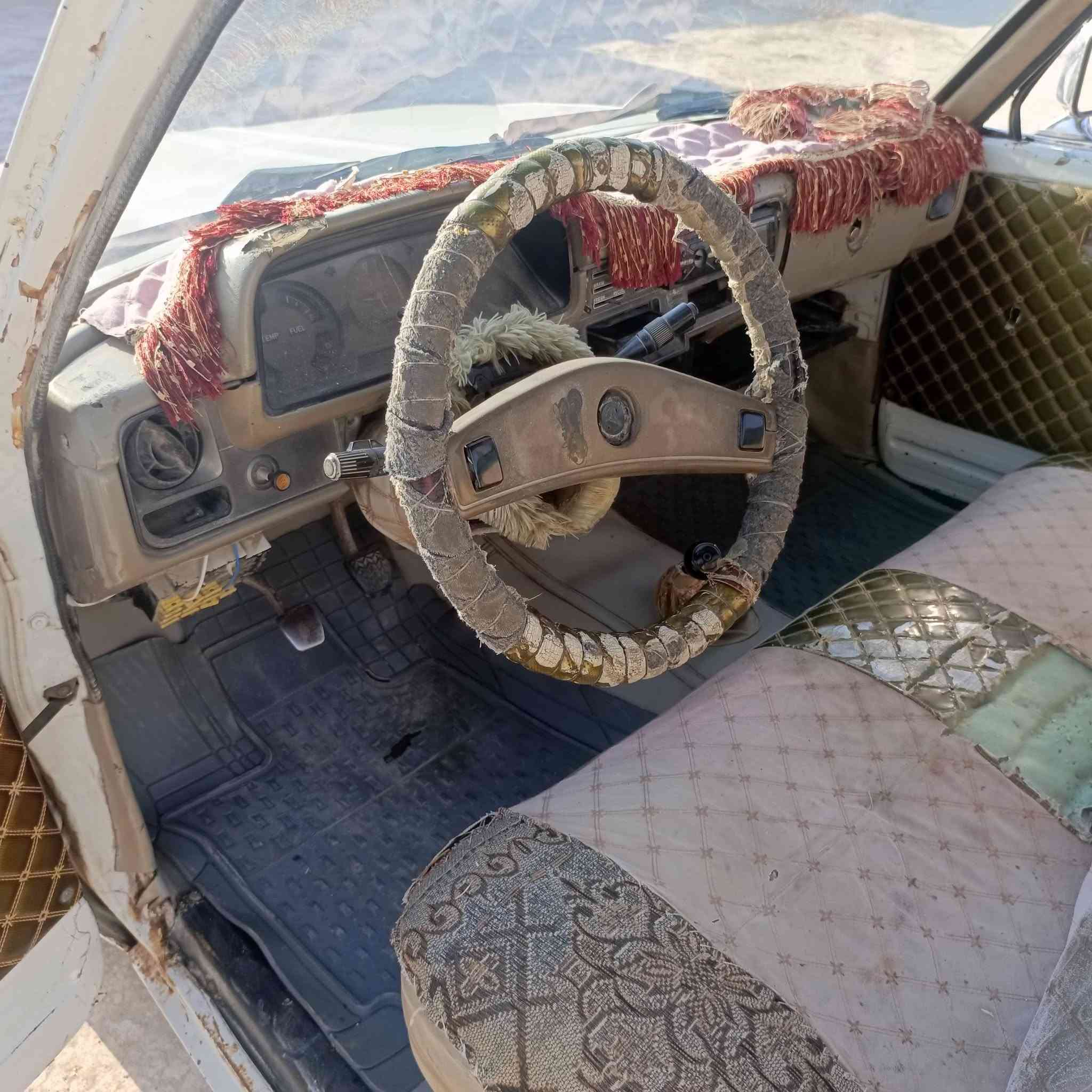 السلام عليكم بيكم موديل 80كير ومحرك وكسن شرط تحويل شرط السعر 23وباغي الاستفسار على رقم***********
