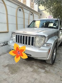 جيب ليبرتي موديل ٢٠١٠ مكينة وكير جدد حدادية جديدة تخم تاير جديد السنوي...