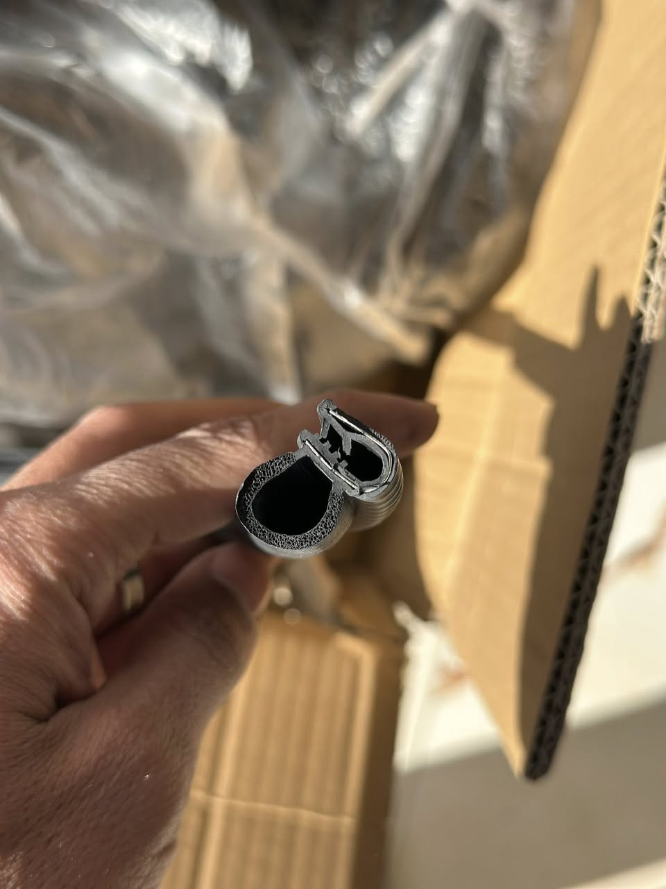 ربل باب قاصة
عازل صوت و اتربة
المتر —- 1500
——————————-
الشطرة /شارع دبي/قرب مستوصف الفتاحية 
***********
