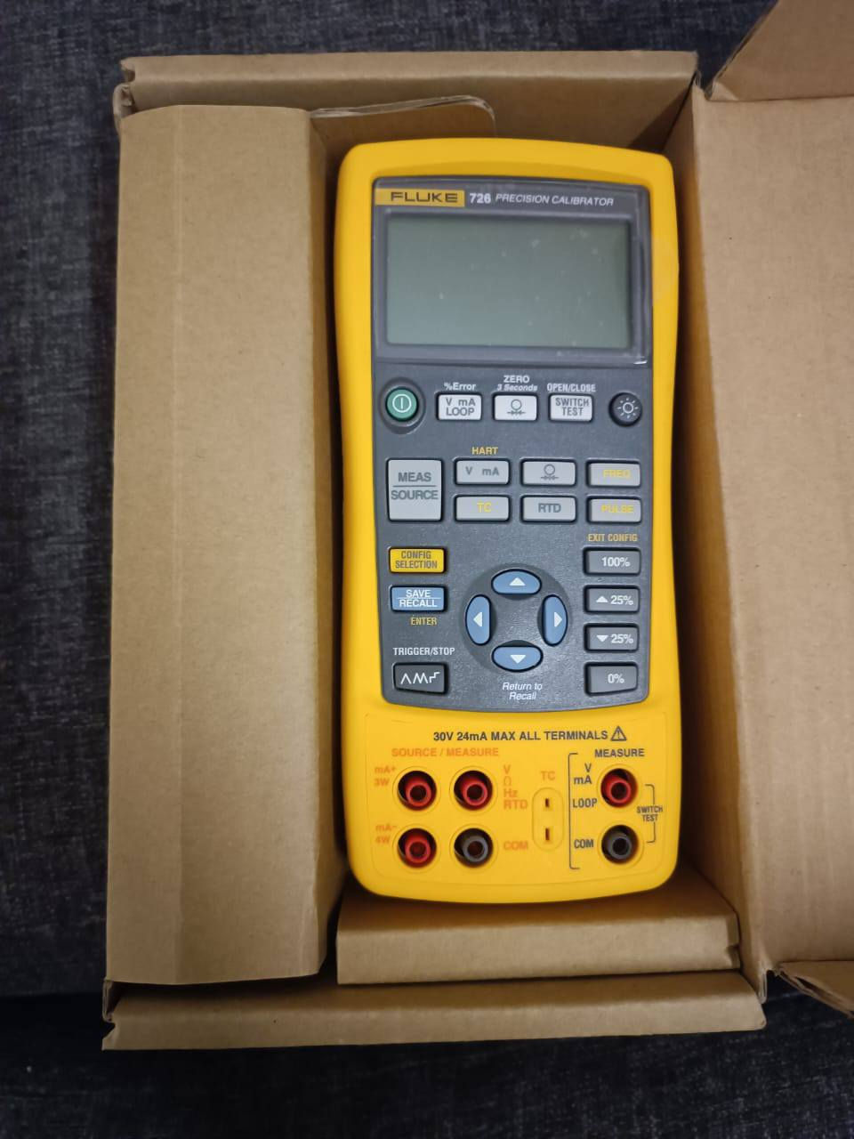 FLUKE-726/APAC/EMEA
Precision Multifunction Process Calibrator

الجهاز للبيع 
جديد غير مستعمل بالكارتون 
للأستفسار ***********
