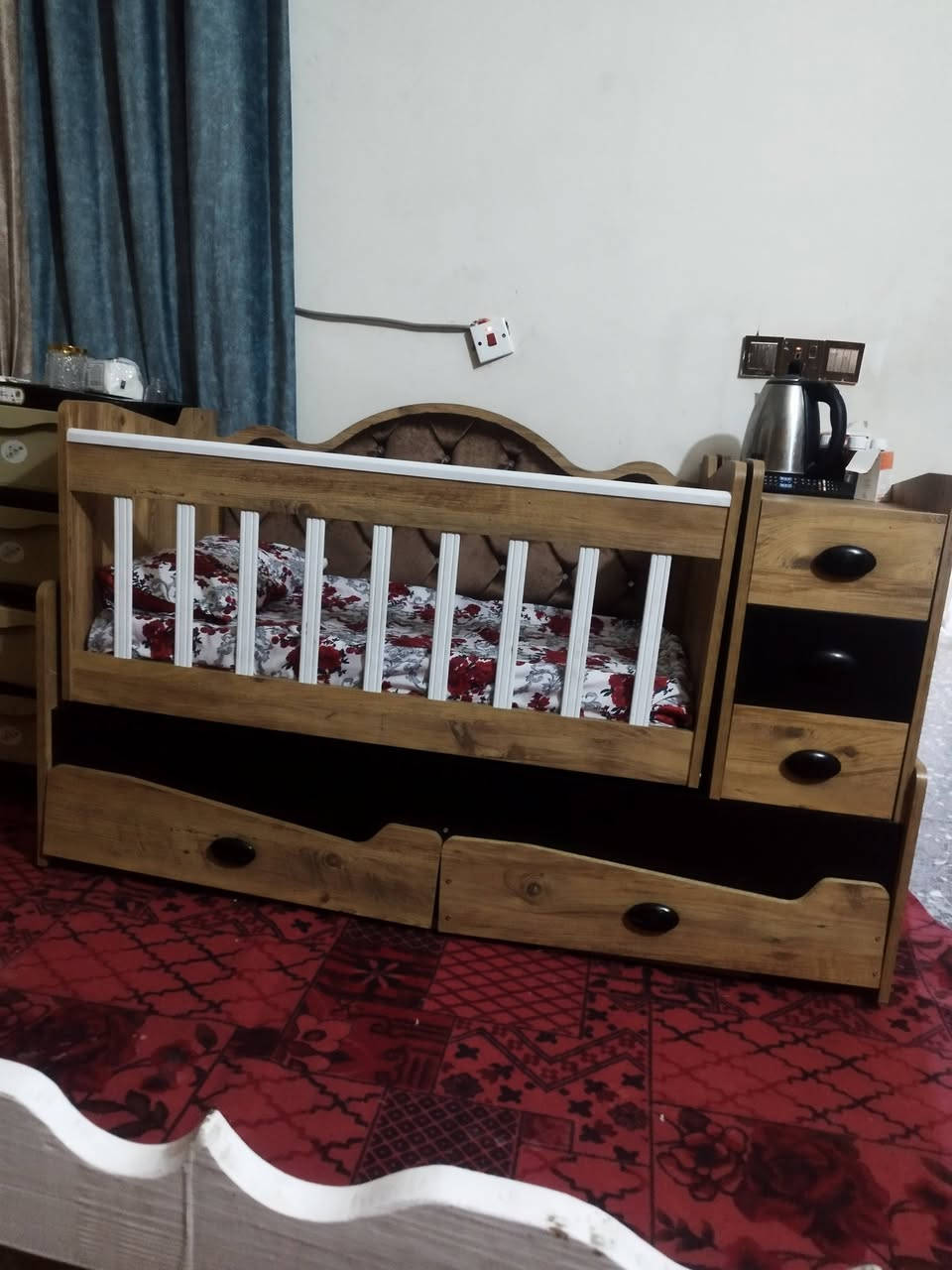 السلام عليكم كاروك حجم كبير يصير هوة كاروك هوه جربايه جديد مامستخدم هواي هوه ودوشكه للبيع امانة الله اخذته 215 هوة ودوشكه اريده 125 الشراي يتصل ***********
