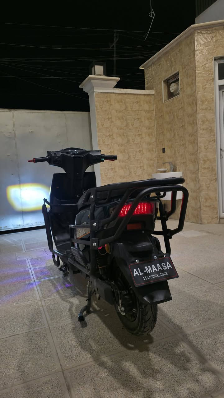 دراجه شحن للبيع ‏‪
تايرات ثنينهن جديده
وبطاريات جديده البلاديه 
دراجه نظيفه موتعبانه 
السعر ٦٠٠ وبيها مجال 
‏‪***********‬‏
