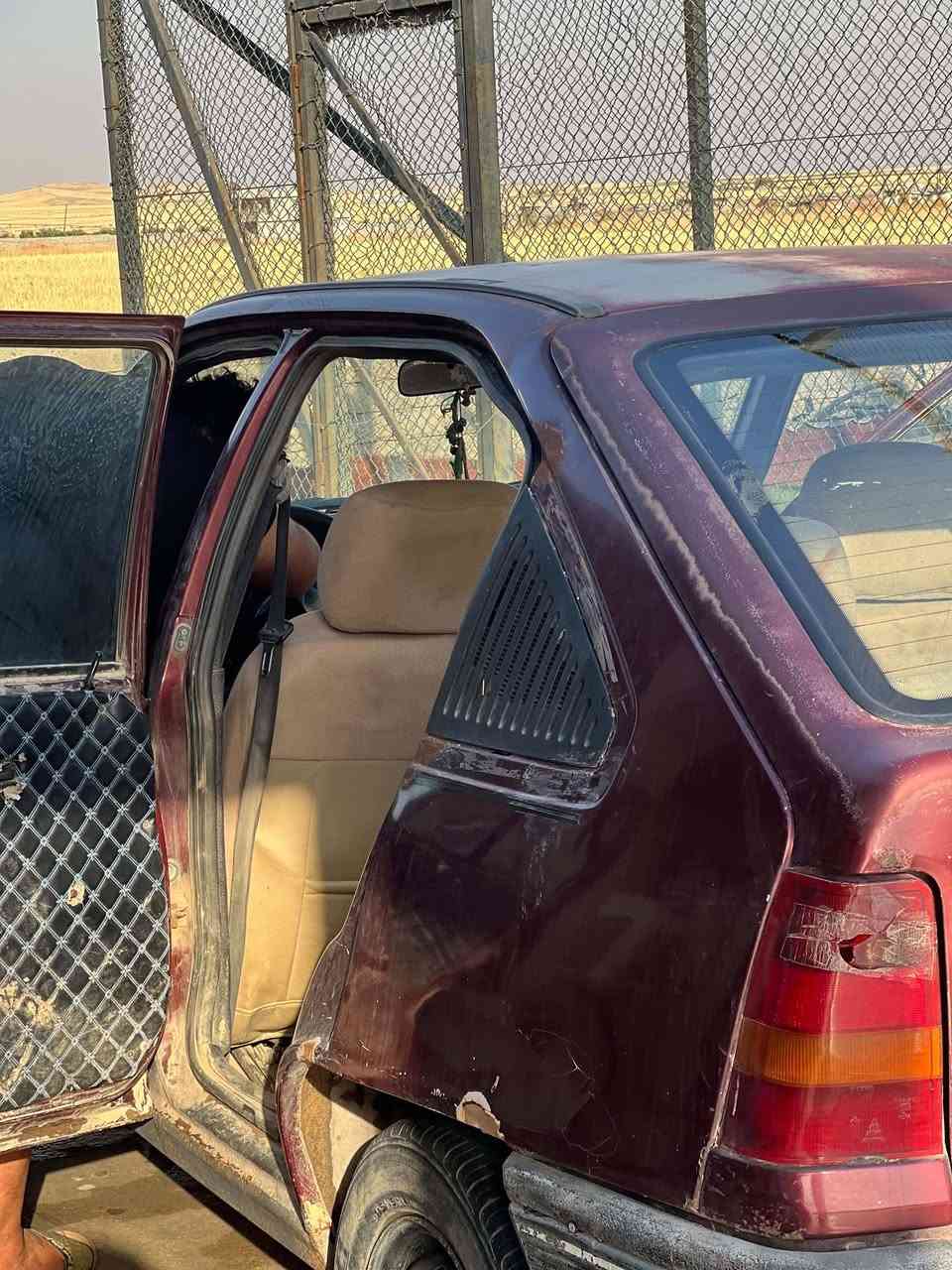 للبيع سيارة كاديت موديل ٩١  نظيفة محرك 16 محرك نظيف والكير ع ثاني ما تجي مرات بسعر  12 ورقة وبيها مجال شراي راسلني او اتصال ع رقم ***********
