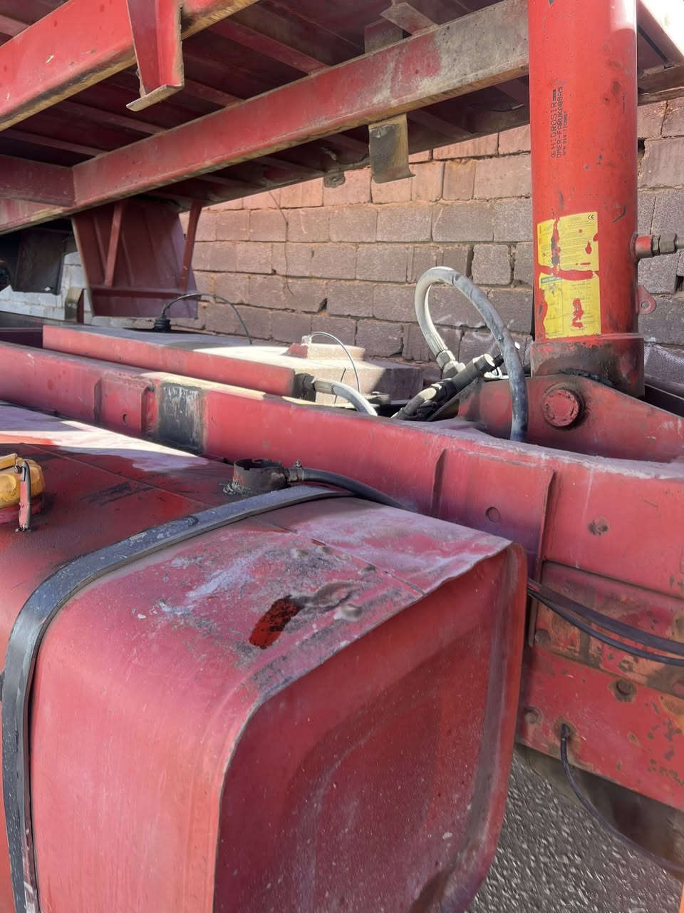 السلام عليكم
مان سكس 1984 قلاب 
مجموعه نص جي اف مكينه 6 سوبر 
شاصي مبطن بلادي بدون فطر بدون لحيم مكفوله
بدي علم مكفول حصيره نضيفه كلش 
سياره رقم بغداد انكليزي باسمنه تحويل مباشر
مكان بابل المسيب 
***********
